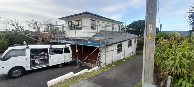 Scaffold on commercial building